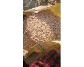 山東省菏澤供應(yīng)房頂上玉米芯顆粒，無霉變無雜質(zhì)，水分14以下